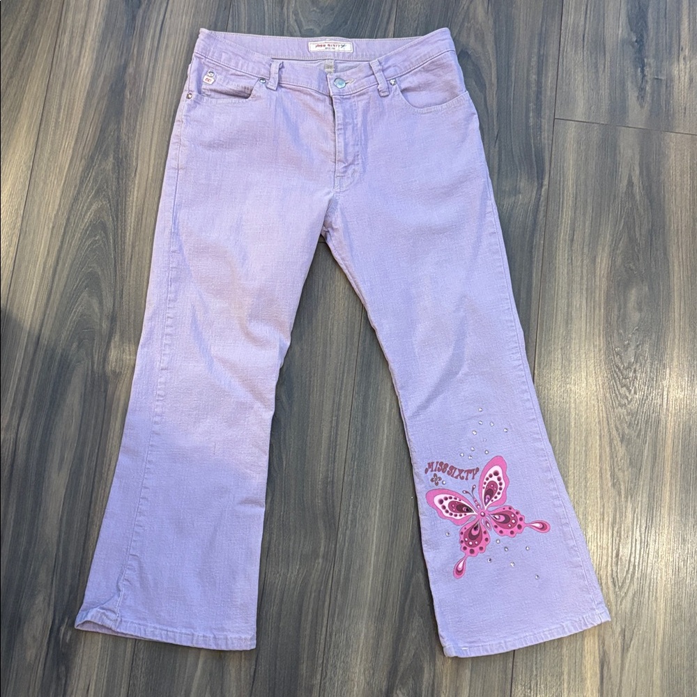 EUC Miss Sixty Lavender capris with embellished leg.